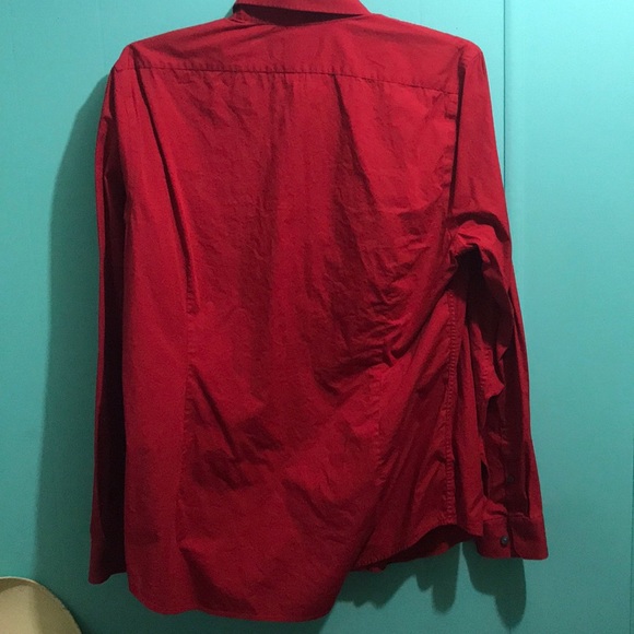 Express button up!! - Picture 3 of 3